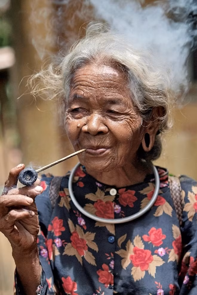 Người phụ nữ dân tộc Mạ