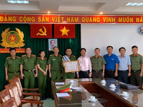Trinh sát ma túy được vinh danh
