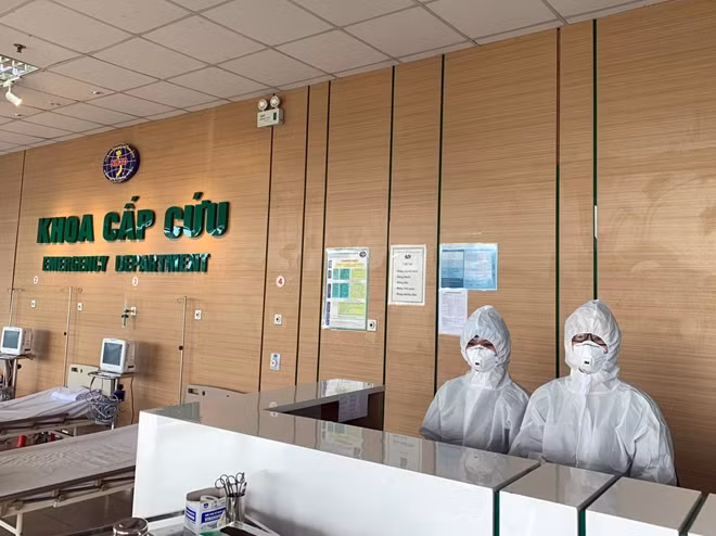 Khoa Cấp cứu nơi đón tiếp bệnh nhân nhiễm và nghi nhiễm nCoV