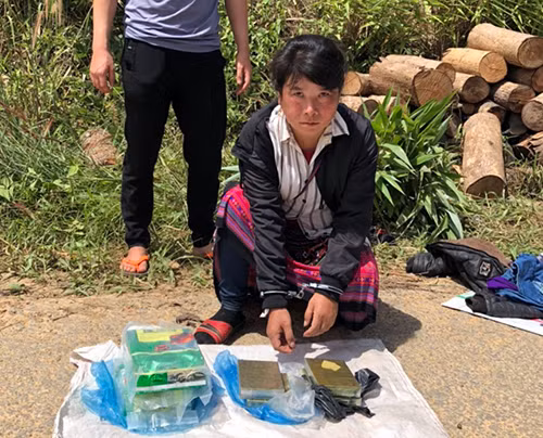 Đối tượng bị bắt giữ cùng tang vật.