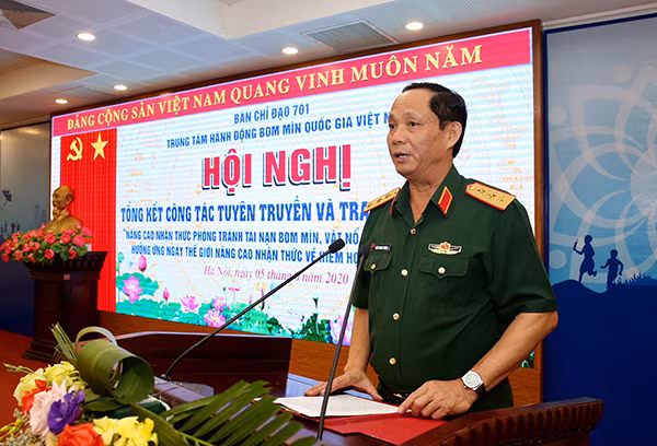 Thượng tướng Trần Quang Phương phát biểu tại hội nghị.