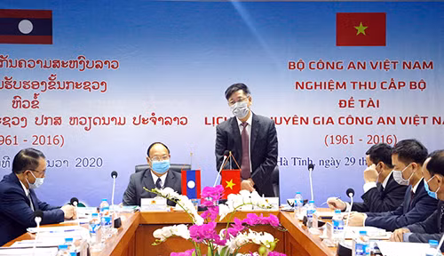 Thiếu tướng, TS Đỗ Lê Chi – Cục trưởng Cục Khoa học, Chiến lược và Lịch sử Công an, Bộ Công an Việt Nam phát biểu tại buổi nghiệm thu đề tài Thiếu tướng, TS Đỗ Lê Chi – Cục trưởng Cục Khoa học, Chiến lược và Lịch sử Công an, Bộ Công an Việt Nam phát biểu tại buổi nghiệm thu đề tài