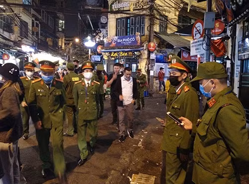 CA Hoàn Kiếm hoàn thành cách ly toàn bộ người nghi nhiễm COVID-19