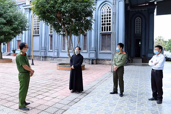 Linh mục Phan Văn Tập, giáo xứ Tân Lâm.