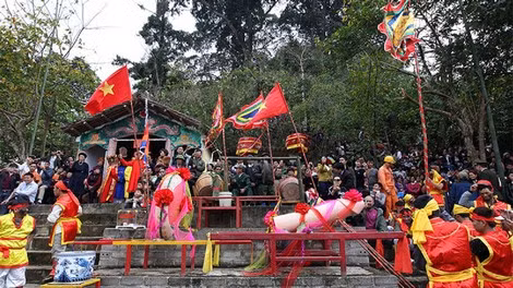 Tàng thinh và Mặt nguyệt ở Lễ Ná nhèm.