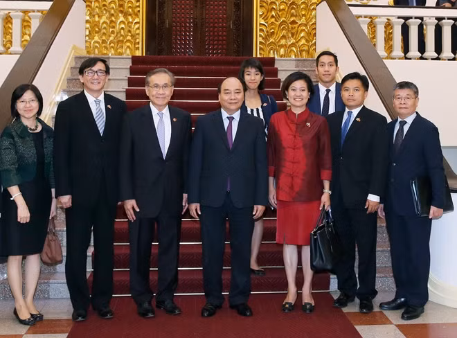 Thủ tướng Nguyễn Xuân Phúc tiếp Bộ trưởng Ngoại giao Vương quốc Thái Lan Don Pramudwinal nhân chuyến thăm chính thức Việt Nam. Ảnh: TTXVN