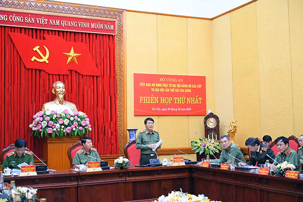 Thứ trưởng Lương Tam Quang phát biểu tại phiên họp Tiểu ban An ninh, trật tự