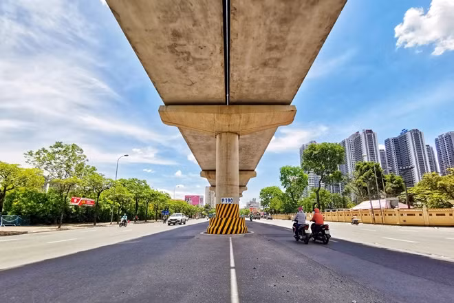 Hà Nội nắng rát trên 38 độ C.