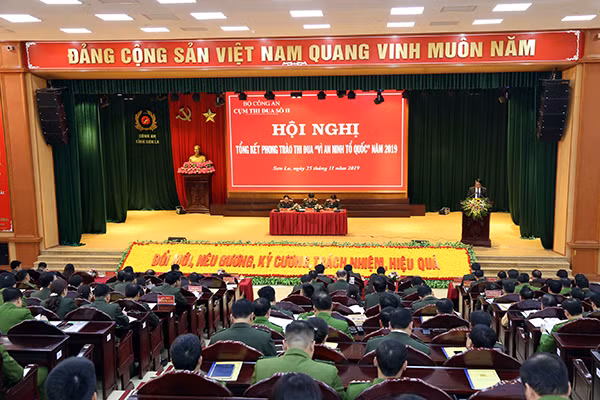 Các đại biểu dự hội nghị