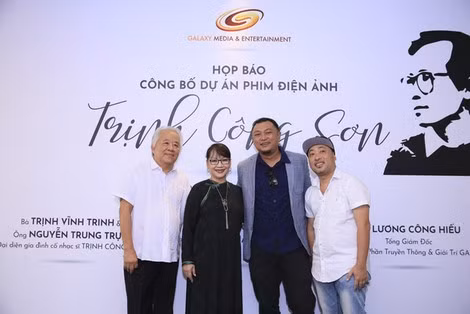 Dịch bệnh có thể khiến dự án phim về nhạc sĩ Trịnh Công Sơn bị ảnh hưởng về tiến độ. Dịch bệnh có thể khiến dự án phim về nhạc sĩ Trịnh Công Sơn bị ảnh hưởng về tiến độ.
