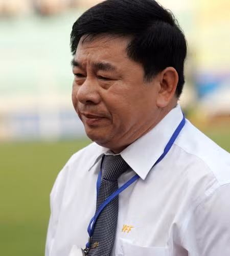 Trưởng ban trọng tài Nguyễn Văn Mùi tạm lùi xuống, nhưng...