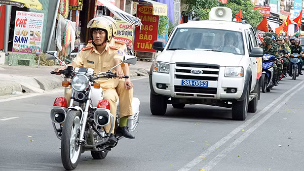Công an huyện Hương Sơn, Hà Tĩnh mở chiến dịch ra quân tấn công tội phạm.