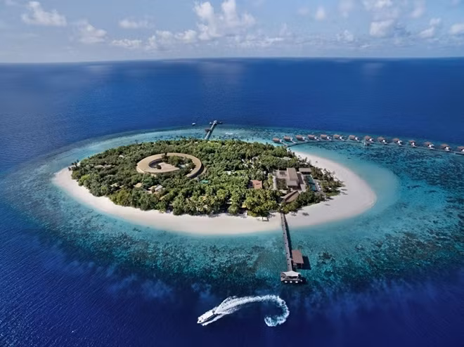 Tất cả căn biệt thự tại Park Hyatt Maldives Hadahaa đều có tầm nhìn 360 độ hướng biển.