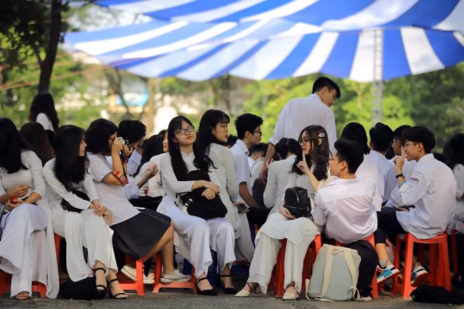 Phút giây vui đùa bên nhau trước khi tất cả cùng bước vào một năm học mới.