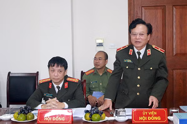 Thiếu tướng Nguyễn Hồng Thái, Phó cục trưởng Cục Khoa học, Chiến lược, Lịch sử Công an, Tổng biên tập Tạp chí CAND, uỷ viên hội đồng, đại diện cơ quan chủ quản khoa học Bộ Công an đánh giá về đề tài khoa học.