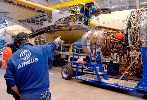 Ngày 30-1-2019, Airbus đã thông báo về một vụ tấn công của tin tặc nhằm đánh cắp những dữ liệu quan trọng.