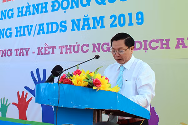 Ông Hà Văn Phúc, Giám đốc Sở Y tế Kiên Giang phát biểu tại buổi lễ phát động. Ông Hà Văn Phúc, Giám đốc Sở Y tế Kiên Giang phát biểu tại buổi lễ phát động.