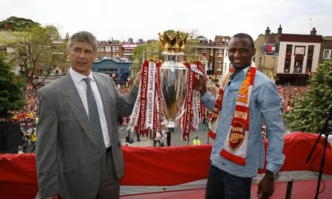 Vieira là thành viên trong đội hình bất bại của Arsenal.