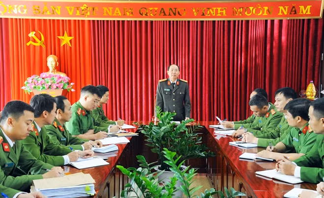 Đại tá Tráng A Tủa, Phó Giám đốc Công an tỉnh, Trưởng Ban chuyên án chỉ đạo các lực lượng phá án.