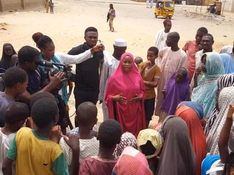 Cạm bẫy rình rập những cô gái tuổi teen trong trại tị nạn ở Nigeria