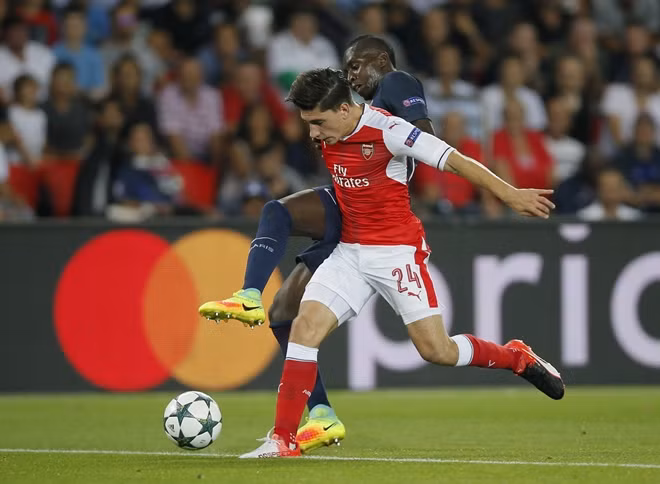 Bellerin càng chơi càng hay trong màu áo Arsenal.