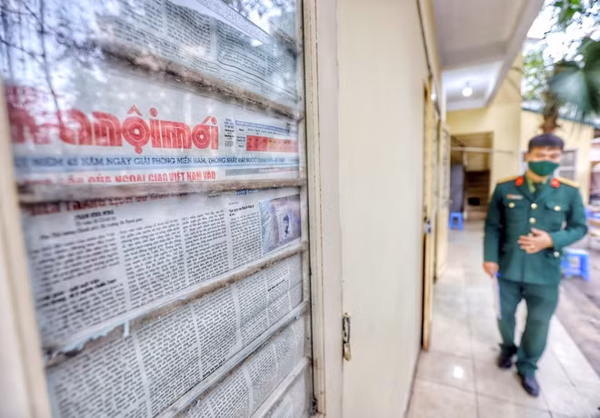 Trước đó, thông tin từ Bộ Tư lệnh thủ đô cho biết lễ giao, nhận quân năm 2021 của TP Hà Nội sẽ diễn ra vào ngày 27/2. Lễ giao, nhận quân tại các địa phương trên địa bàn sẽ diễn ra trong vòng 20 phút, tổ chức ngắn gọn, không có phần hội, phần lễ. Các địa phương cũng tuyên truyền, vận động nhân dân hạn chế đi tiễn người thân để tránh tụ tập đông người, ảnh hưởng đến công tác phòng chống dịch COVID-19 của thành phố.