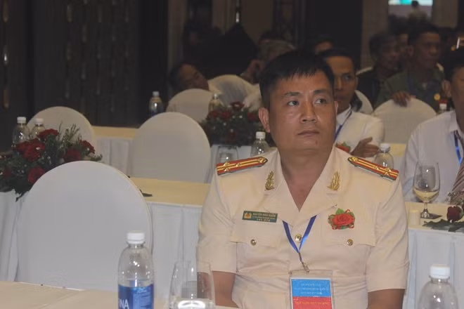 Thượng tá Nguyễn Đình Khiêm, đại diện Công an tỉnh Sơn La tham dự Hội nghị biểu dương người có công tiêu biểu toàn quốc năm 2018.