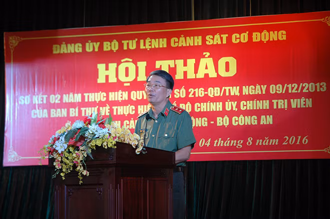 Trung tướng Trần Bá Thiều phát biểu chỉ đạo tai hội thảo