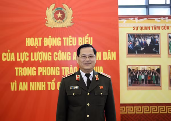 Thiếu tướng Nguyễn Hữu Cầu, Giám đốc Công an tỉnh Nghệ An Thiếu tướng Nguyễn Hữu Cầu, Giám đốc Công an tỉnh Nghệ An