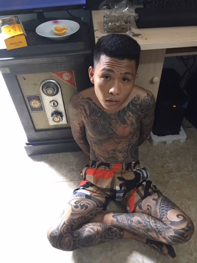 Đối tượng Hoàng Thế Công.