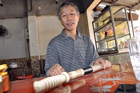 Anh Cường - "hiệp sĩ giao thông" ngã tư Canh cũng nhiều lần bị người nhà nạn nhân "lấy oán trả ơn".