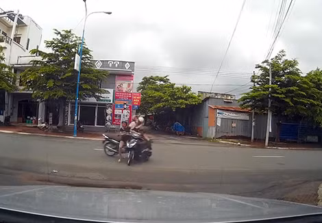 Thời khắc tai nạn xảy ra. Thời khắc tai nạn xảy ra.