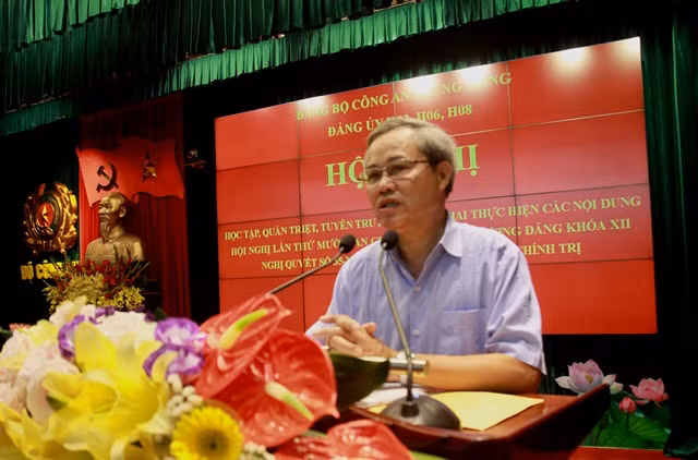 PGS. TS Ngô Văn Thạo, nguyên Vụ trưởng Vụ Lý luận chính trị, Ban Tuyên giáo Trung ương quán triệt các nội dung cơ bản của Hội nghị Trung ương 10, khóa XII