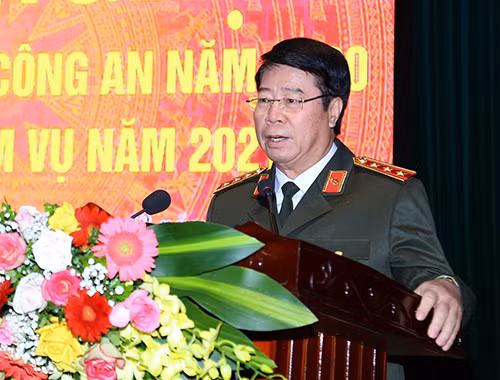 Thứ trưởng Bùi Văn Nam phát biểu chỉ đạo tại hội nghị.