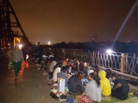 Giới trẻ tụ tập đông vào những ngày lễ, Tết.