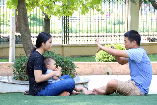 Thoải mái "selfie", không lo nắng nóng. Thoải mái "selfie", không lo nắng nóng.
