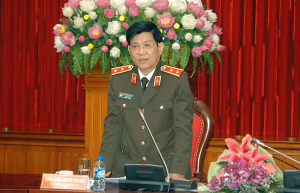Thứ trưởng Nguyễn Văn Sơn phát biểu tại buổi làm việc.
