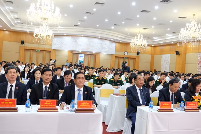 Các đại biểu ngành Toà án dự hội nghị toàn quốc về công tác tổ chức cán bộ năm 2018