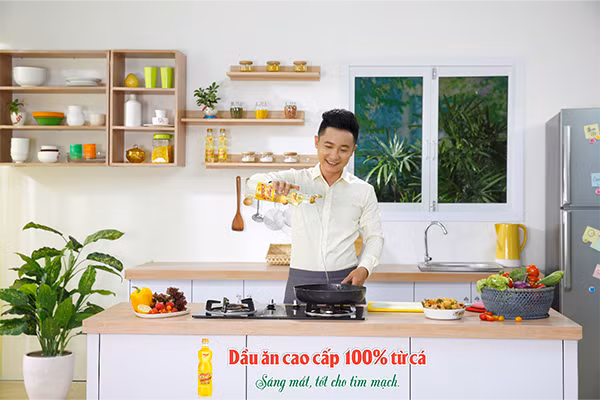 Đầu bếp Cẩm Thiên Long khẳng định nguyên liệu thực phẩm sạch - an toàn sẽ làm nên món ăn ngon. Đầu bếp Cẩm Thiên Long khẳng định nguyên liệu thực phẩm sạch - an toàn sẽ làm nên món ăn ngon.