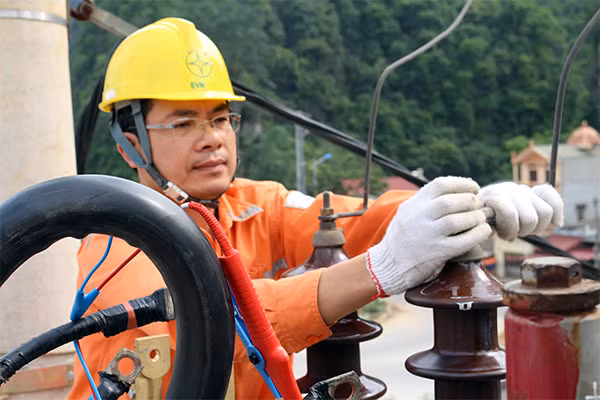 Tháng 4- 2019, EVNNPC đã đóng điện được 7 dự án (với năng lực tăng thêm 142MVA và 1,264 km đường dây 110kV)