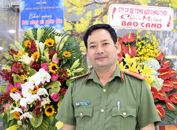 Trung tá Đặng Minh Quỳnh, Đội trưởng Đội Tuyên truyền, thi đua, khen thưởng, Phòng Công tác Đảng và Công tác Chính trị (Công an tỉnh Đắk Nông)