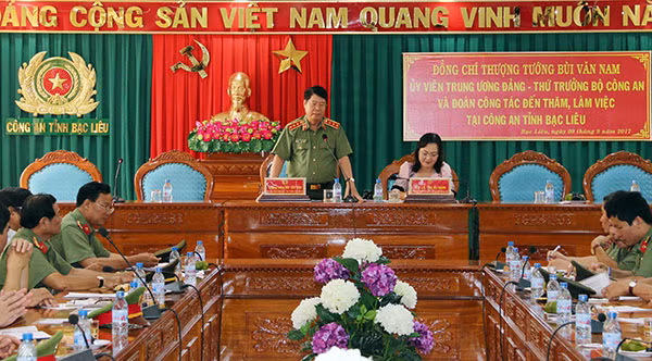 Thứ trưởng Bùi Văn Nam, phát biểu tại buổi làm việc với Công an tỉnh Bạc Liêu.