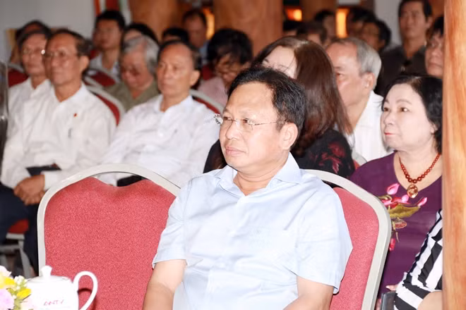 Thiếu tướng Mai Văn Hà, Phó Tổng cục trưởng Tổng cục Chính trị CAND, Giám đốc Trung tâm Phát thanh – Truyền hình – Điện ảnh CAND.