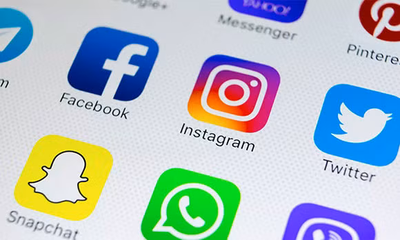 Xin visa vào Mỹ phải khai báo tài khoản Facebook lẫn Instagram ảnh 1