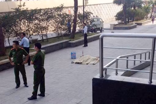 Điều tra nguyên nhân 2 học sinh rơi từ chung cư xuống đất tử vong ảnh 3
