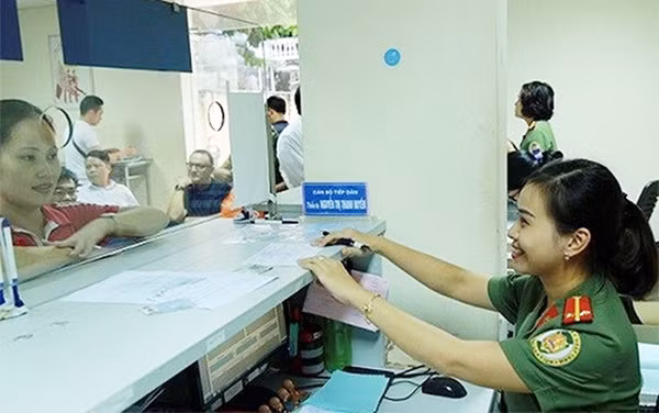 Bộ Công an đề xuất miễn thị thực cho người nước ngoài với thời hạn tạm trú 30 ngày khi vào đảo Phú Quốc. Ảnh minh họa Bộ Công an đề xuất miễn thị thực cho người nước ngoài với thời hạn tạm trú 30 ngày khi vào đảo Phú Quốc. Ảnh minh họa