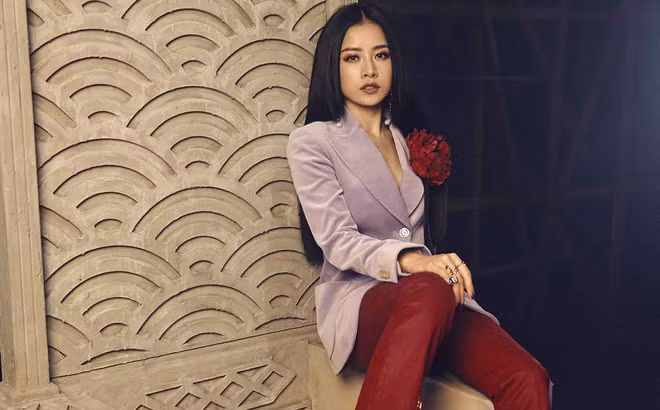 Hot girl Chi Pu đầu tư khủng cho MV nhưng chưa thành công.