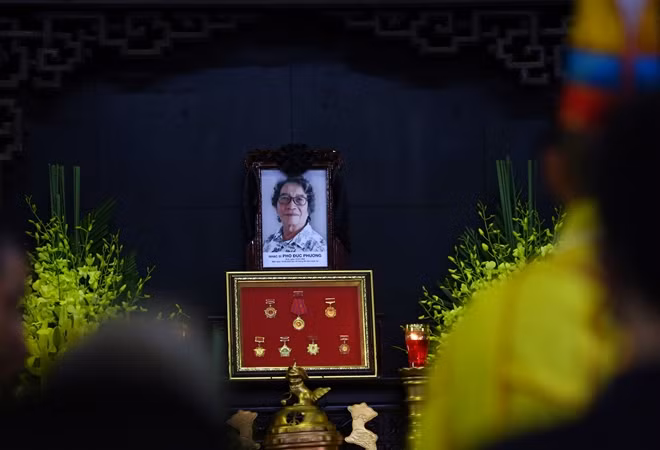 Di ảnh Nhạc sĩ Phó Đức Phương.