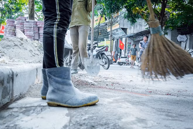 Mặt đường được dọn dẹp