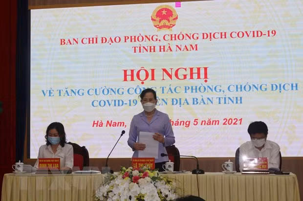 Bí thư Tỉnh ủy Hà Nam Lê Thị Thủy phát biểu chỉ đạo tại hội nghị. (Ảnh: Thanh Tuấn/TTXVN)